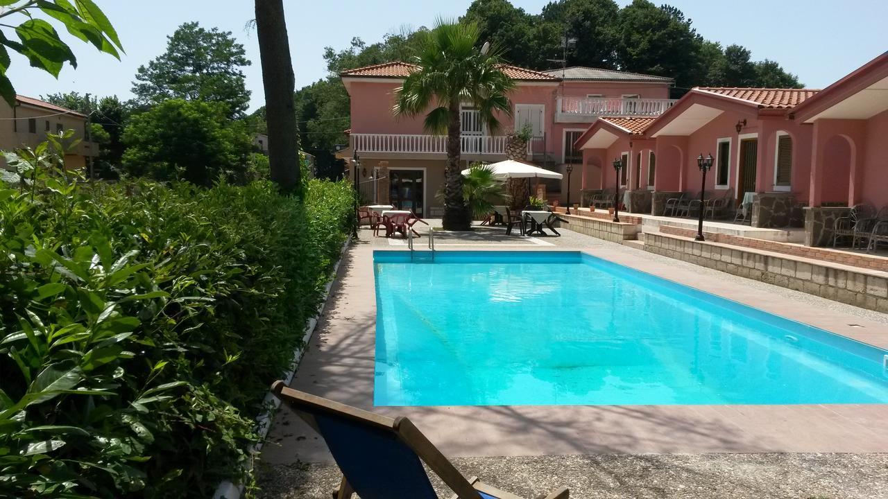 Hotel La Pineta Joppolo Exterior foto
