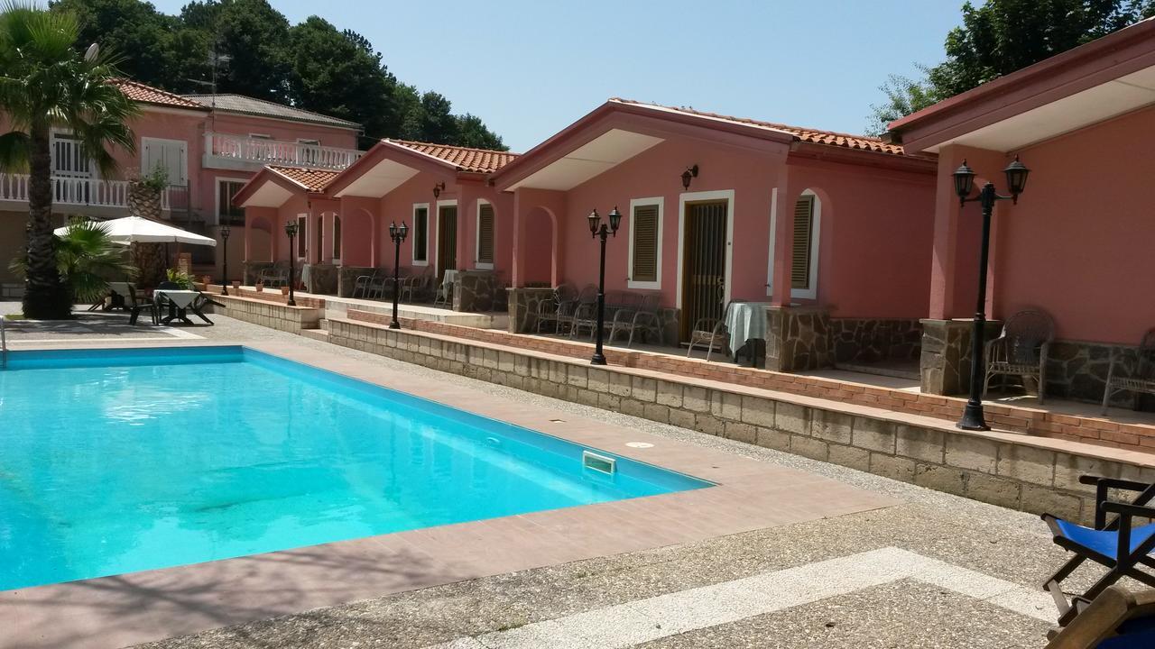 Hotel La Pineta Joppolo Exterior foto